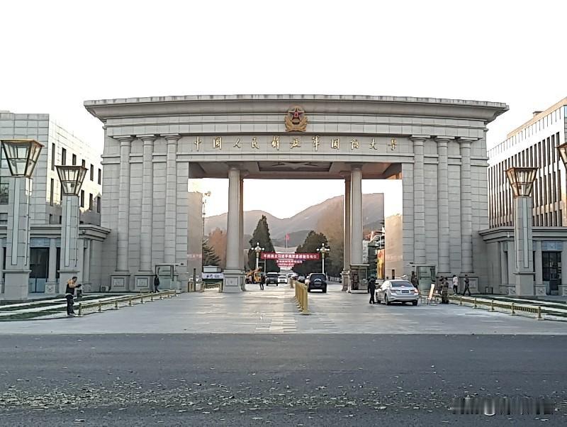 湖南的大学首推国防科技大学，这是军中清华，其次是中南大学，曾由中南矿冶学院、长沙