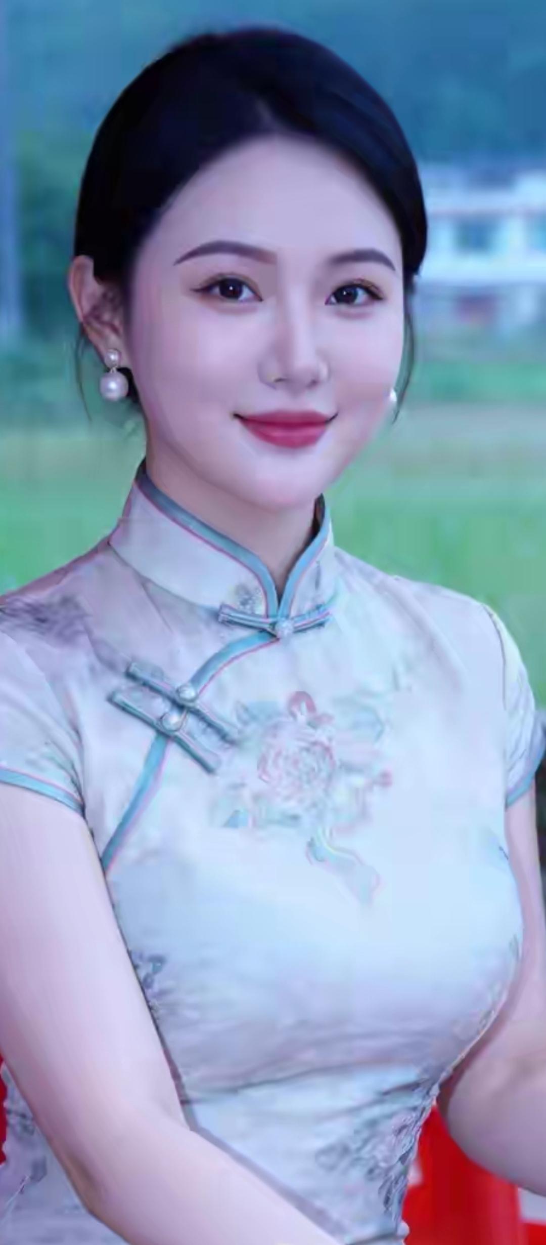 温柔古典的旗袍美人，尽显东方韵味。