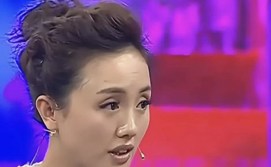 鲁豫问辛柏青，拍戏赚钱以后给朱媛媛买了什么礼物？辛柏青：“我记得买的最贵是9