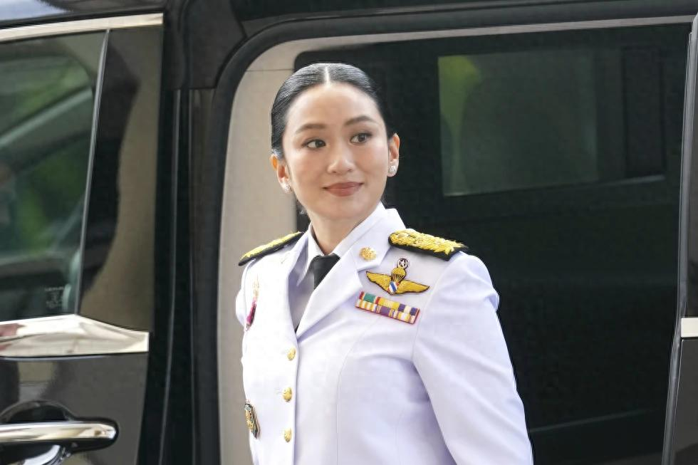 佩通坦“转岗”文化部长，洪森失算，中国态度亮明立场2025年7月3日，泰国国