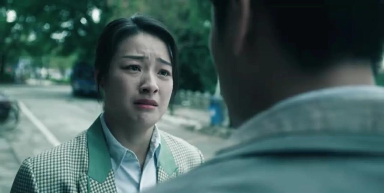《扫毒风暴》有些婚姻就是在渡劫！前妻刘青进看守所，前夫卢少骅开工厂当厂长。一个工