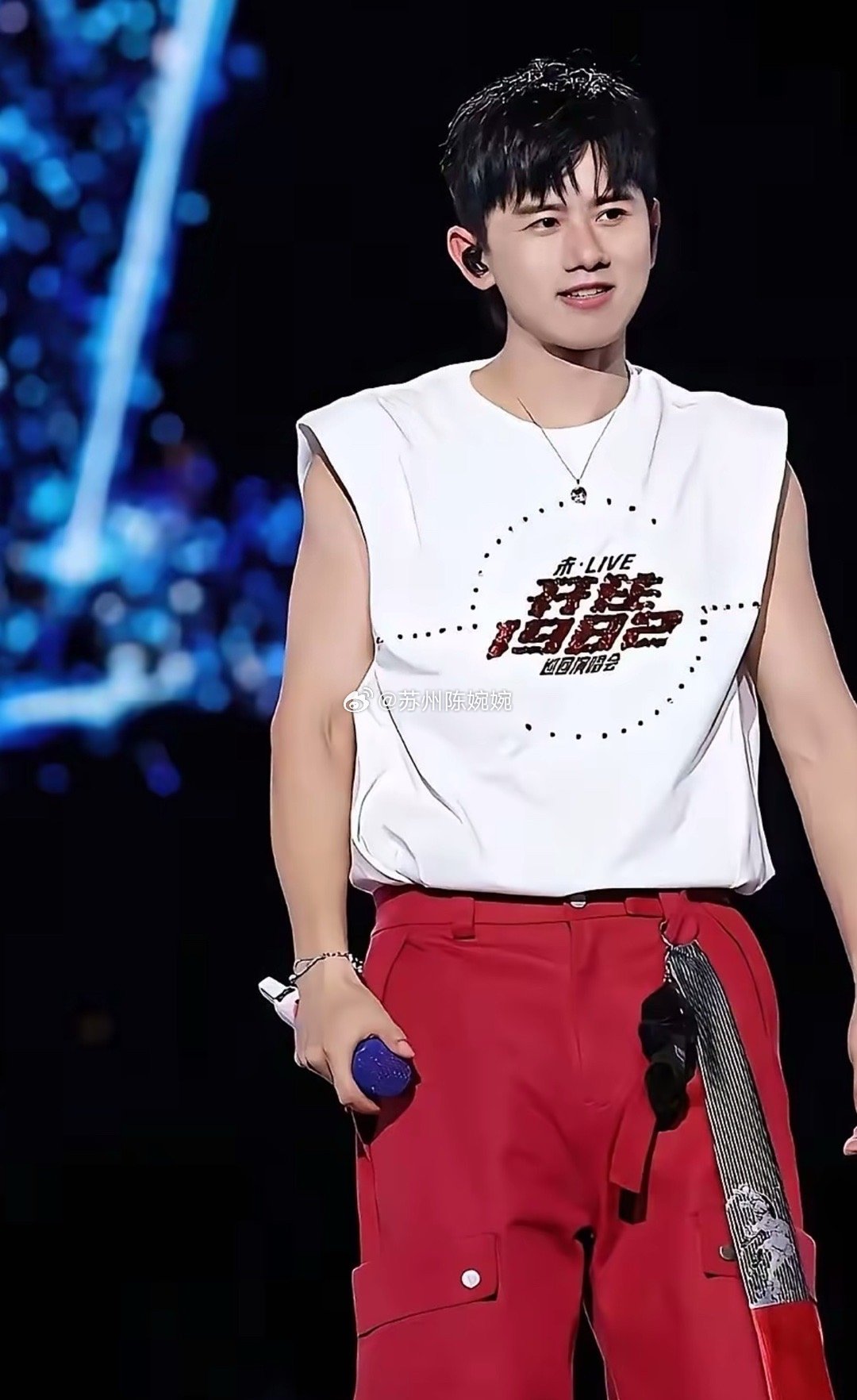 张杰当年并没有争夺快本嘉宾的名额。他直接成为了快本的女婿。2006年底，当他