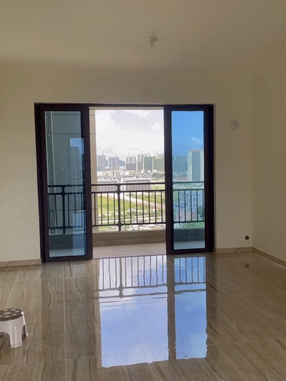 恭喜自己，当女孩子有了自己的房子