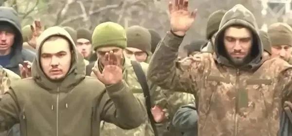 乌克兰能坚持过这个冬天吗？俄罗斯十六万军队围住乌克兰四万人，乌克兰有希望突围吗？