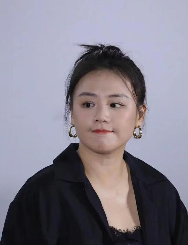 2014年，马思纯去试镜《左耳》，苏有朋觉得她太胖了，就拒绝了，蒋雯丽找到苏有朋