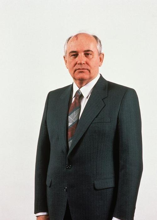 1992年，俄罗斯公开绝密档案，曝光了抗美援朝被掩藏42年的真相。原来抗美
