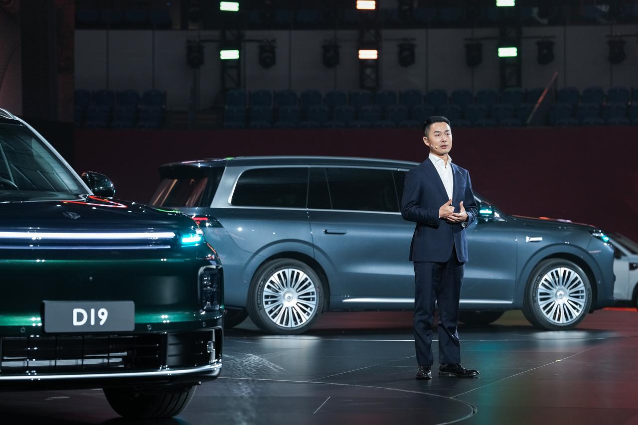 家庭商务两不误！零跑D19和D99你确定不考虑一下？既要撑得起商务场合的体