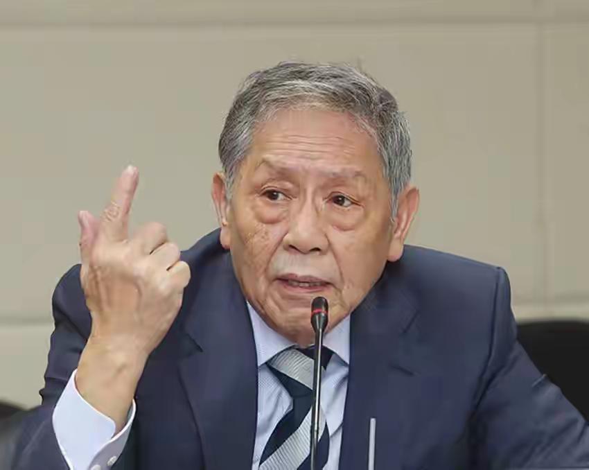 帅化民盛赞郑丽文！可以说在岛内对郑丽文访陆说得最好最明确的就是帅化民了。帅化