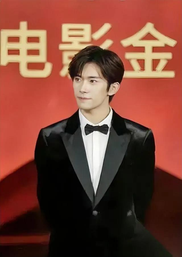 金鸡奖后，中国电影藏着5个圈最后一个竟让人意想不到？京圈是资源咖聚集地，