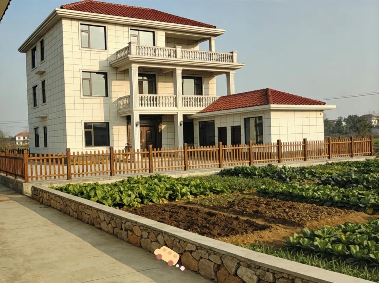 有人出70万要买走我家的农村自建房，我有点心动了，可是我老公就是舍不得卖。房