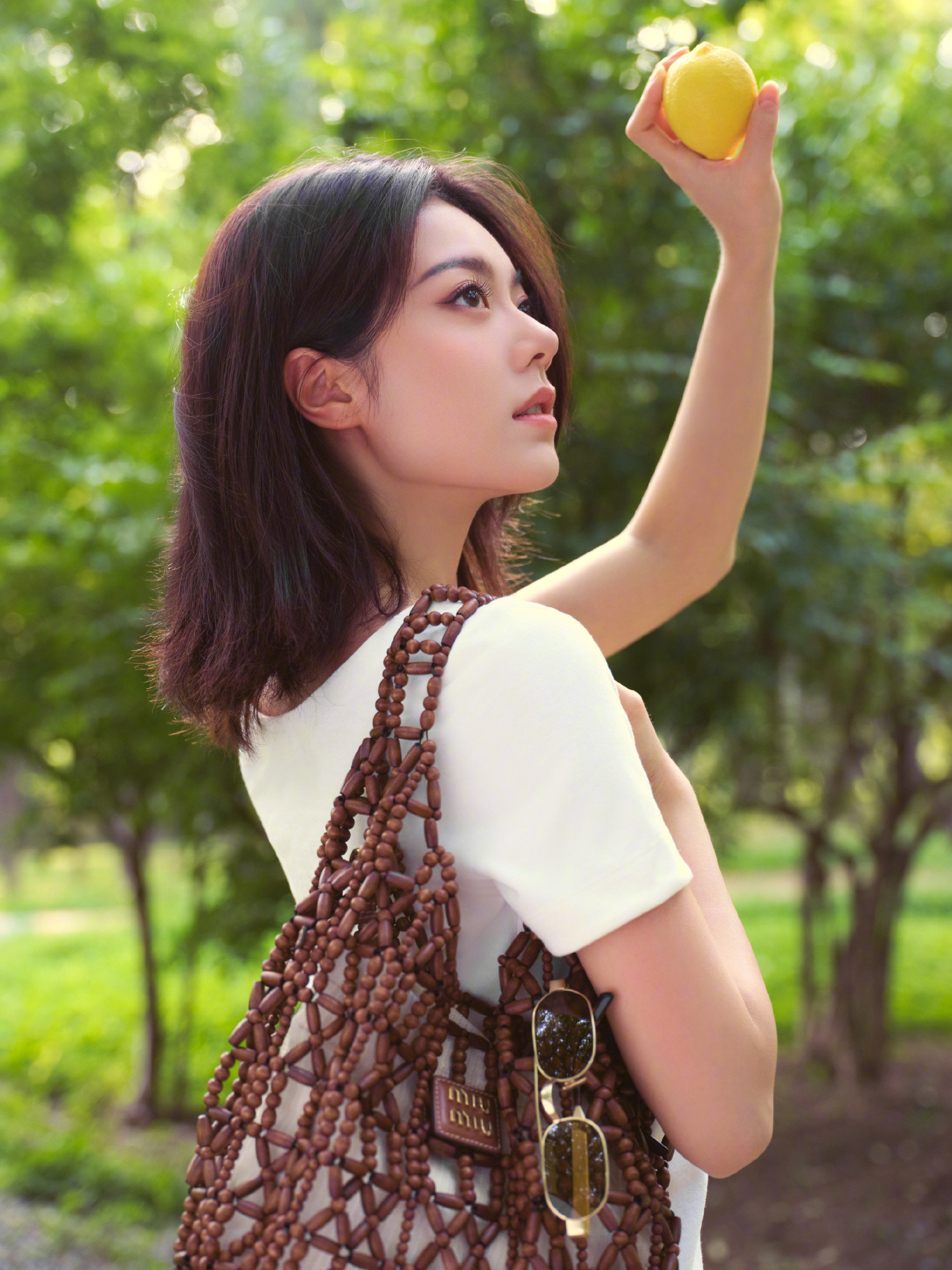 赵今麦inMiuMiu明媚清丽的夏日少女