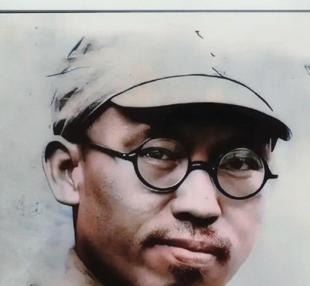 1941年，3000八路军被5万日军围死，政委却下令：别突围，冲向鬼子司令部，冈