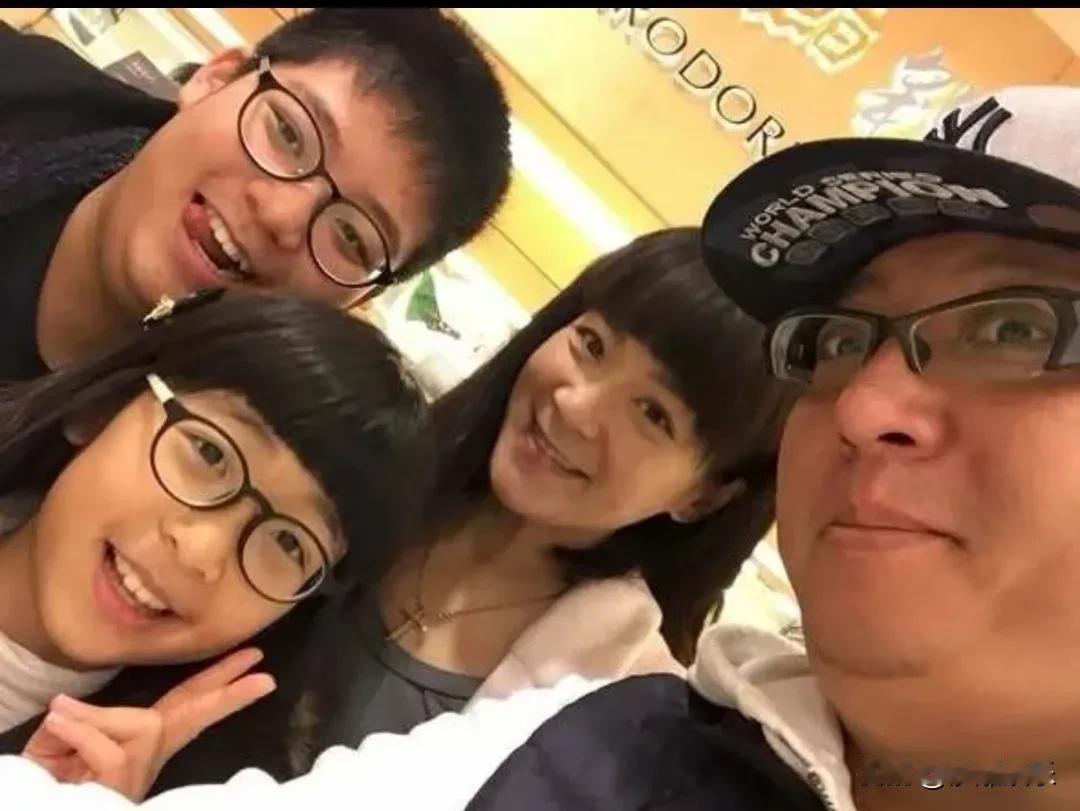 能写出《征服》的男人，却在婚姻里一败涂地。前妻陆元琪发长文告白刚离世的袁惟仁，