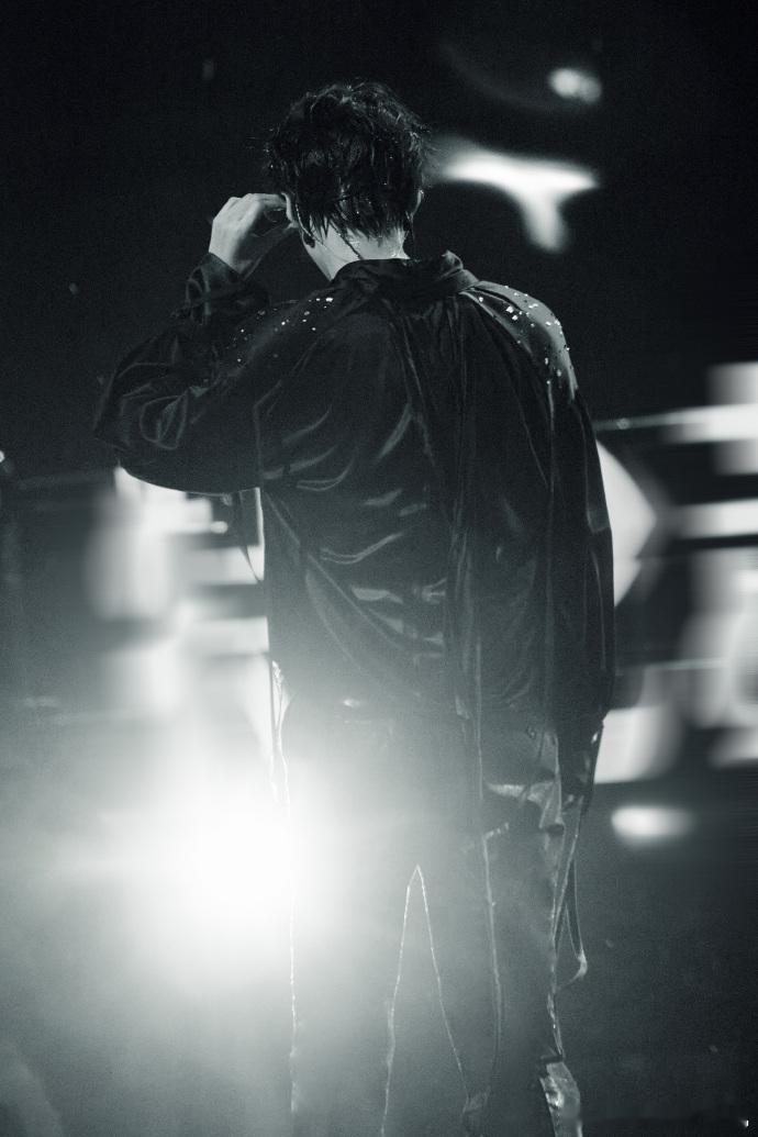 王俊凯我自巅峰王俊凯官宣了超级巅峰之夜王俊凯我自巅峰，王俊凯官宣了超级巅峰之