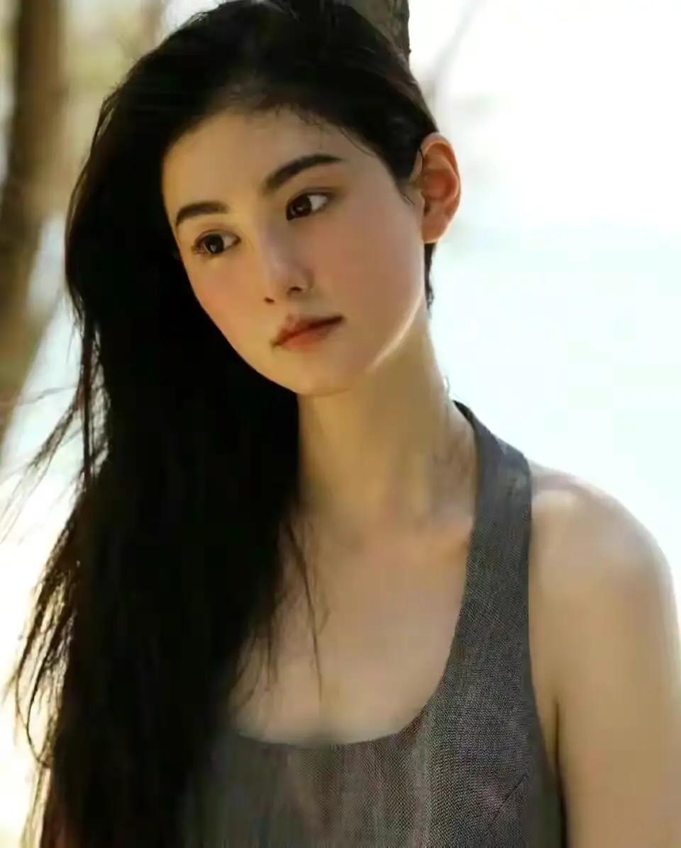 我敢说，韩沛颖演艺生涯也就这样凉凉了，不是因为她没背景，也不是她演技差，而是