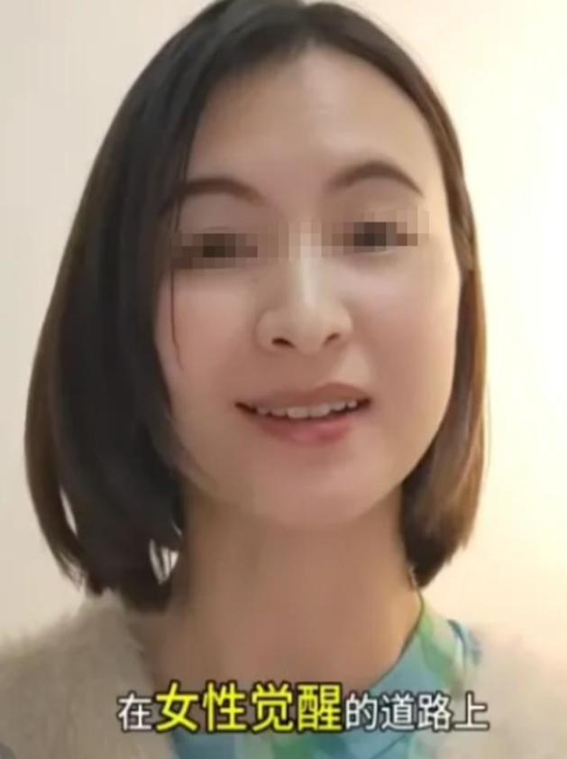 六旬老汉抱个弃婴养了二十年，供出川大硕士文凭，谁知毕业证刚揣进口袋，十万养老钱全
