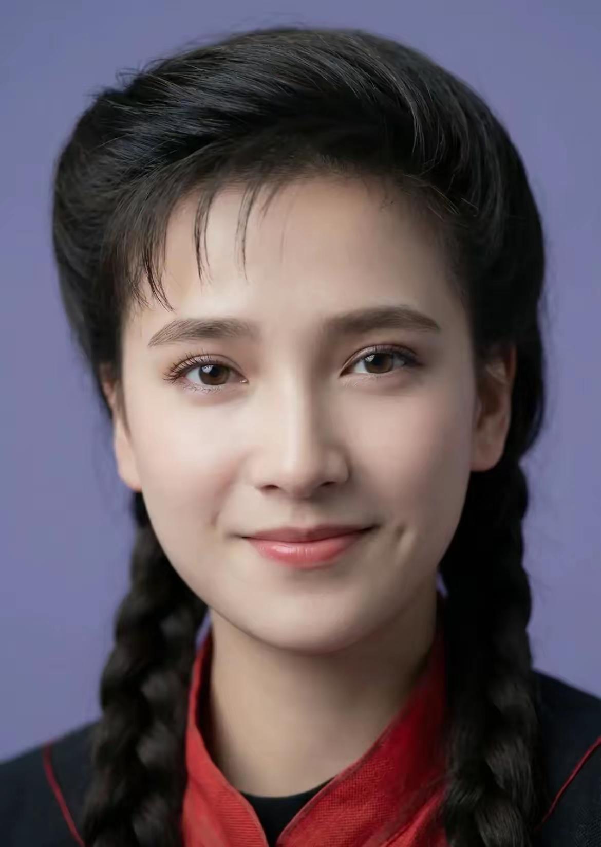 这真的是让我挑花眼了。刘晓庆和何晴，你觉得谁更美呢？何晴属于那种特别可爱，特别