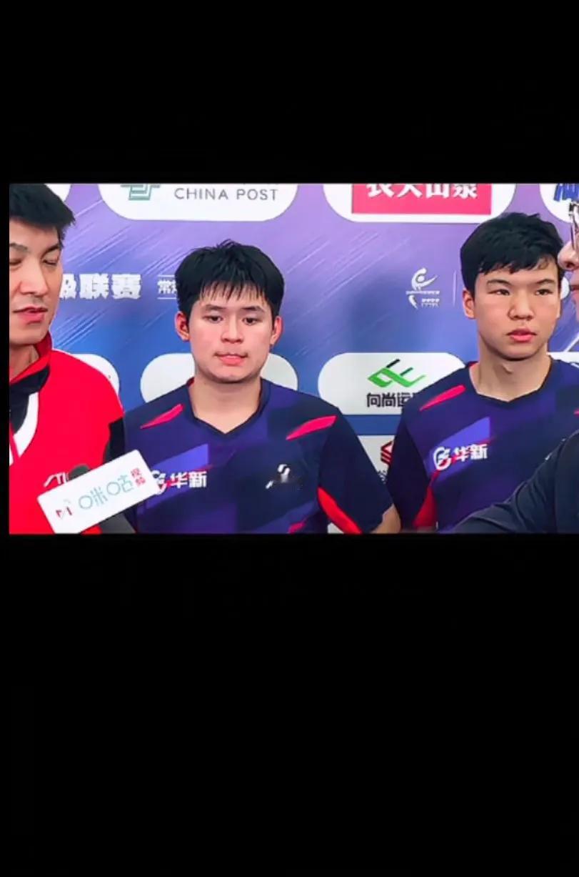 林诗栋的表情包总是那么拘谨石头也太可怜了，自己扛[赞]几位小年轻都是好样的，