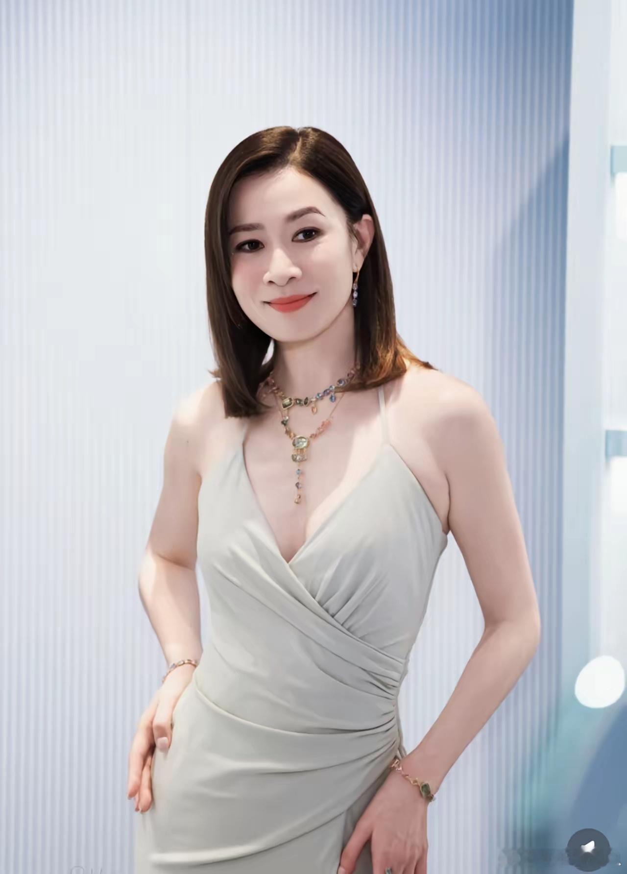 果然没生小孩就是会被吃绝户，不信你看佘诗曼。佘诗曼如今身家过亿，事业风光无限，可
