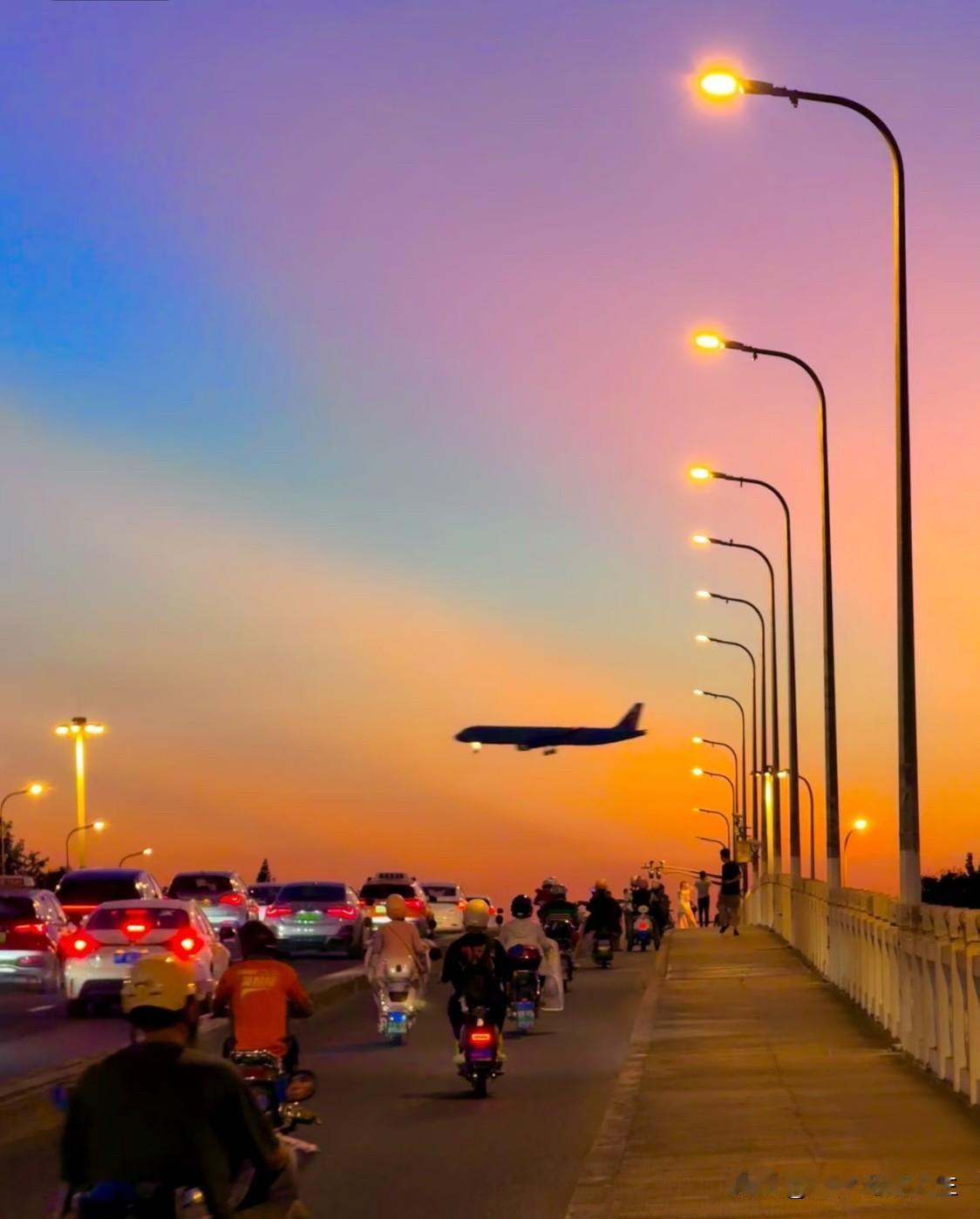 情感专家说：“女人要是玩够一个男人，99%会有这三个表现，第一，她突然变得很忙