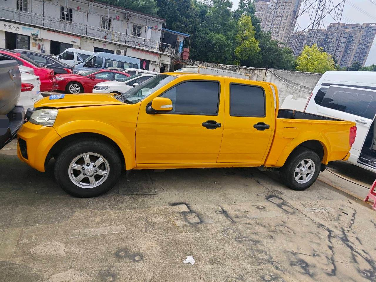 行业规律，越偏僻的二手车市场，越不靠谱！前两天验了一台皮卡车，2022年9月份