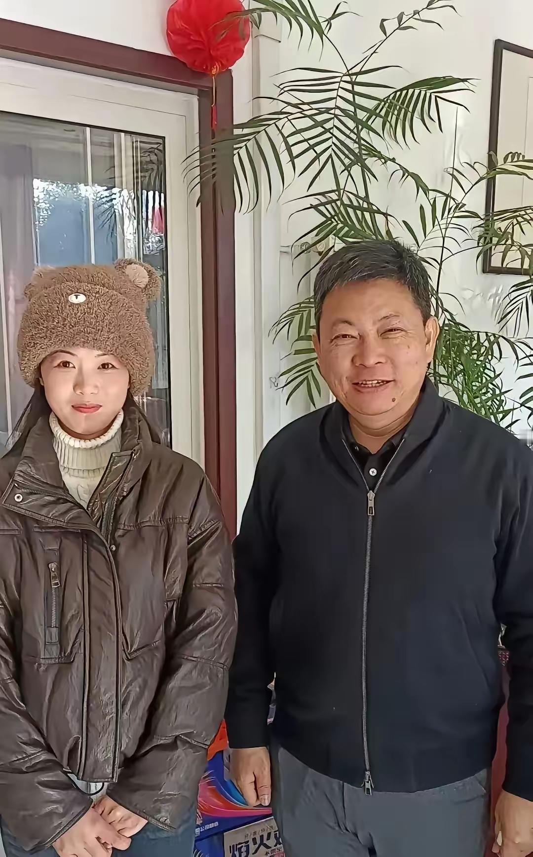 56岁华为高管余承东：低调的家庭生活和拼命三郎日常​说到华为的余承东，很多人其