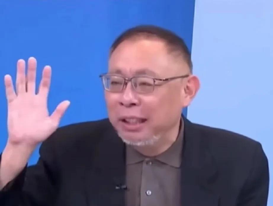 台湾省媒体人范世平嚣张妄言叫嚣称，虽然现在馆长对大陆来说还有那么一点残余的利用价