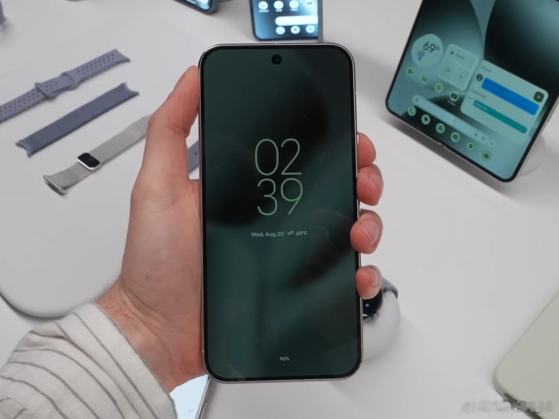 谷歌Pixel10Pro系列终于有全屏AOD了，不确定这个功能会不会OTA