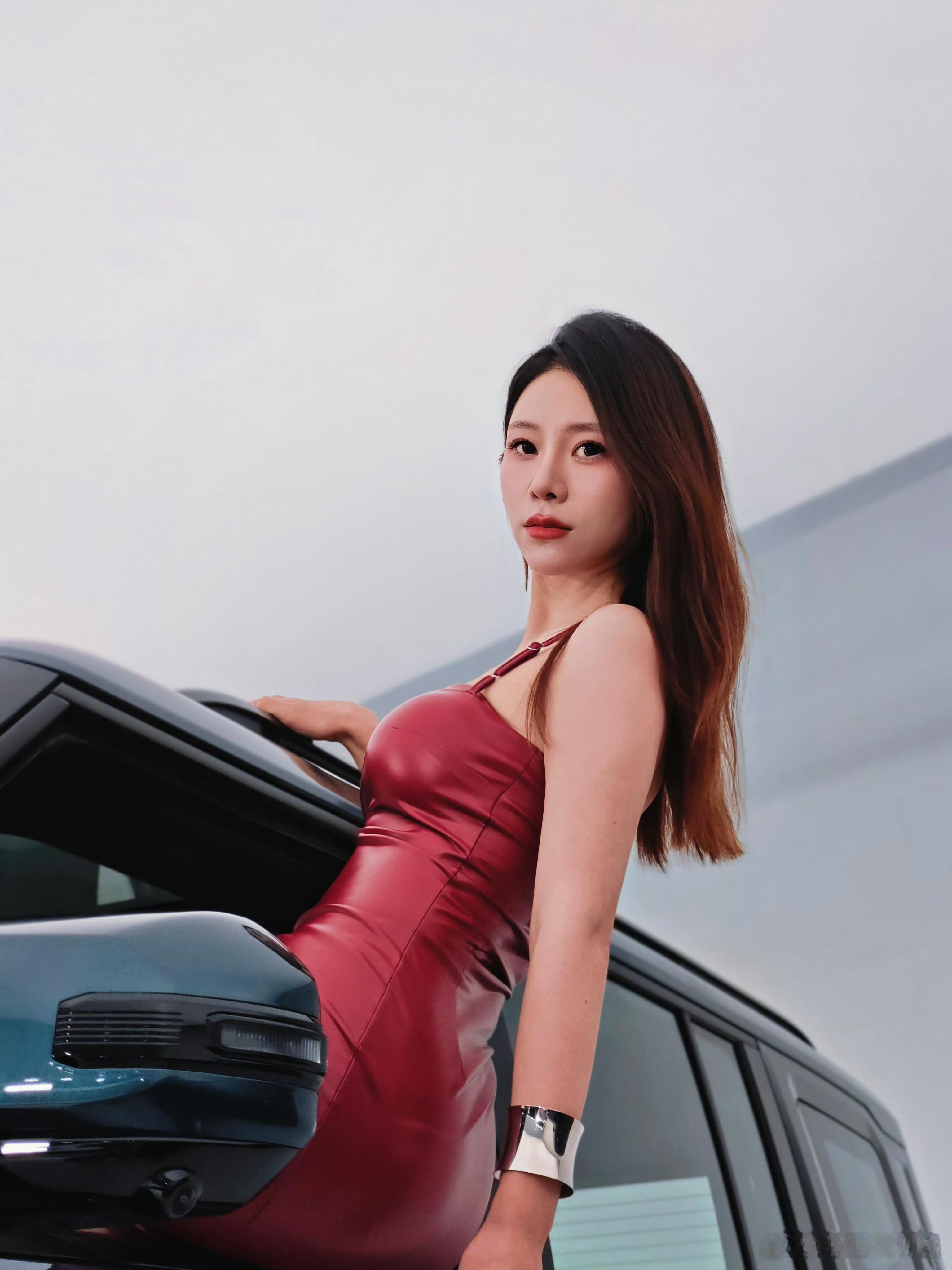 李玉❤️美女车评主持人和旅行车