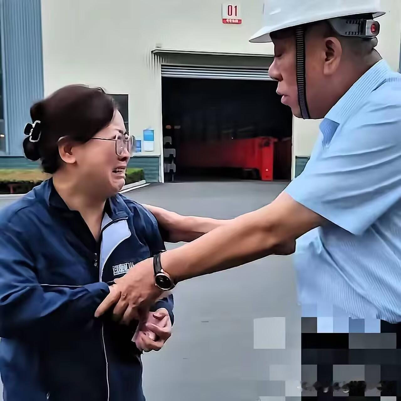 河南矿山是你的娘家人，别哭了，中不中，这钱都给你。崔培军多么实在真诚的话啊！