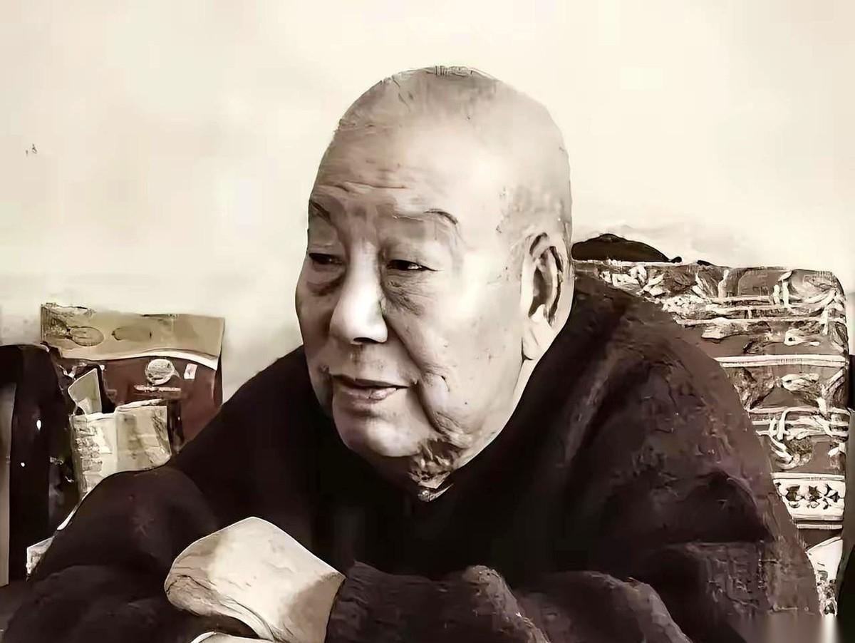 1951年，饿了三天的唐满洋带队摸上580.7高地，枪都上膛了，结果发现山顶连个