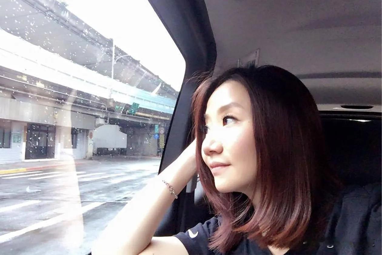陶晶莹分享杭州旅游见闻但是“一口一个中国”主持人陶晶莹昨晚（7日）在广播