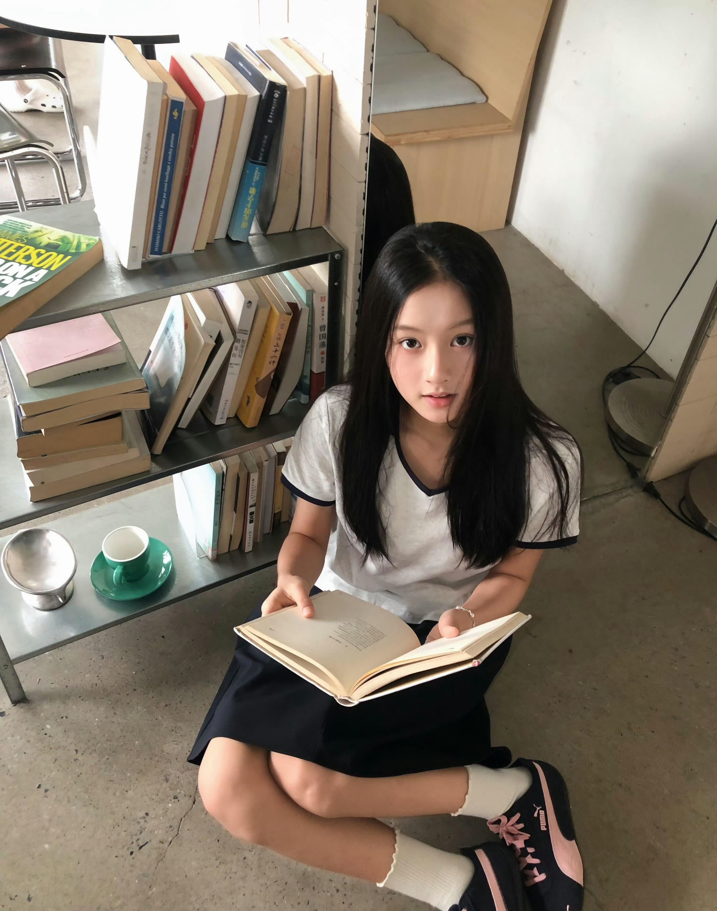 赵钰琪14岁的美人胚子我的天哪，这底子也太好了吧，绝对的大美人呀。才14岁还