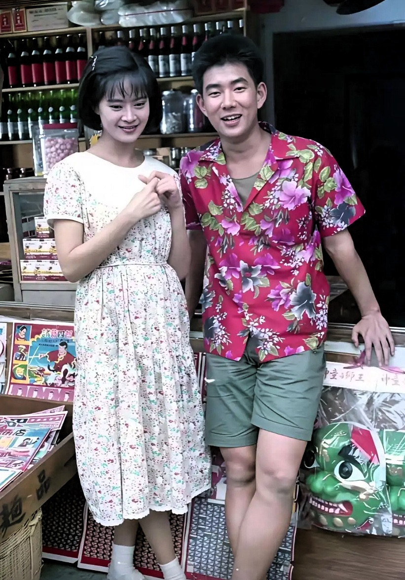 任贤齐我知道，他旁边的美女是谁？