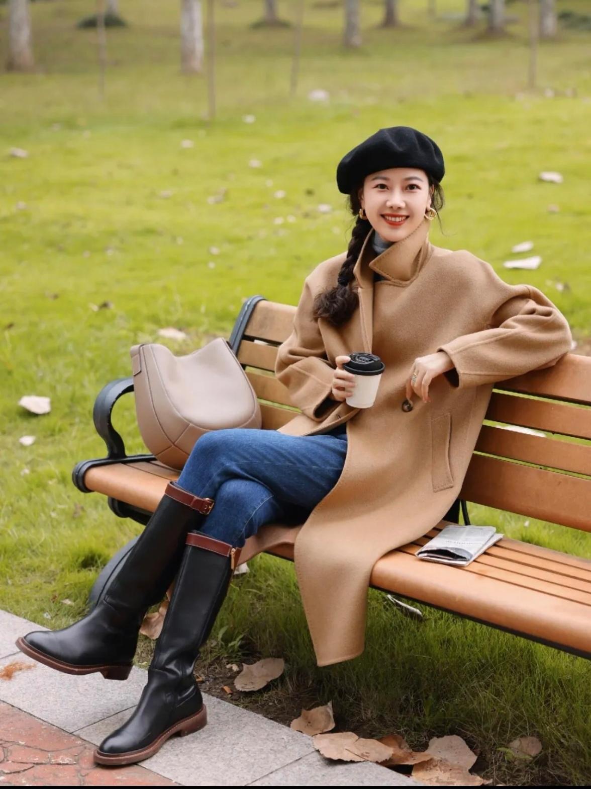 秋日暖阳下，优雅咖啡时光🍂☕️