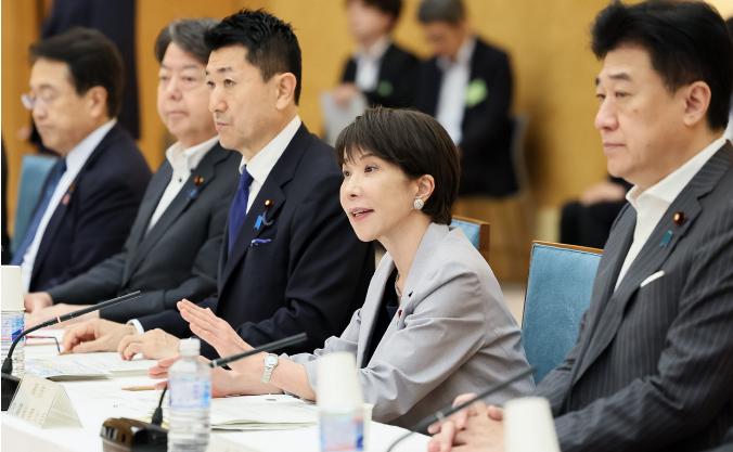 主动凑上来想谈又没人理，日本这波属实是自找尴尬。日本方面承认，7月6日接到了中国