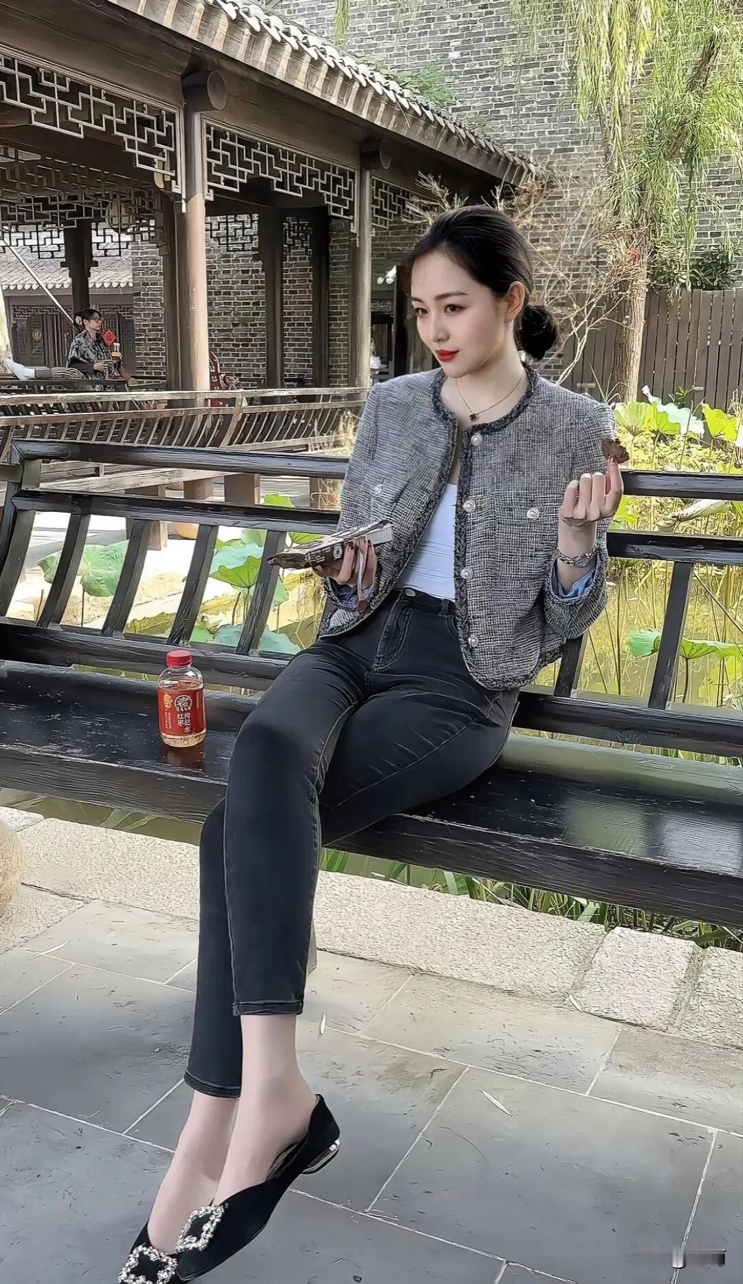什么样的身材会美到犯规?不会是像西施一样的吧？嘻嘻！
