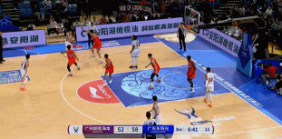 陈家政投中CBA生涯第一个三分球，上半场3犯规就是交学费陈家政三分球很准，甚