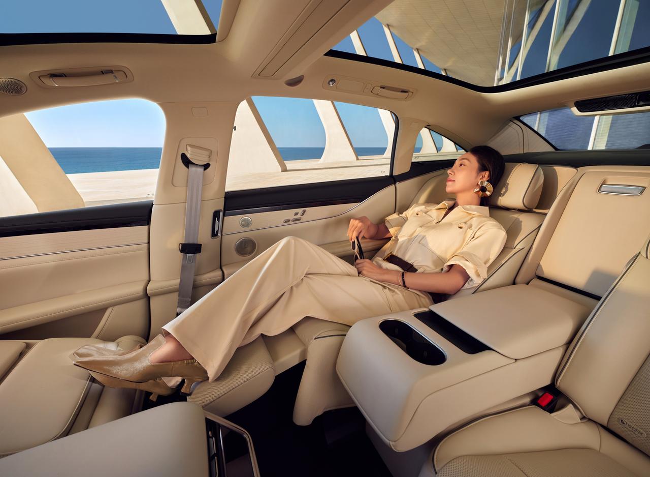 新款享界S9自预售启动便迅速引爆市场，仅用2小时订单量已突破3000台，据悉享界