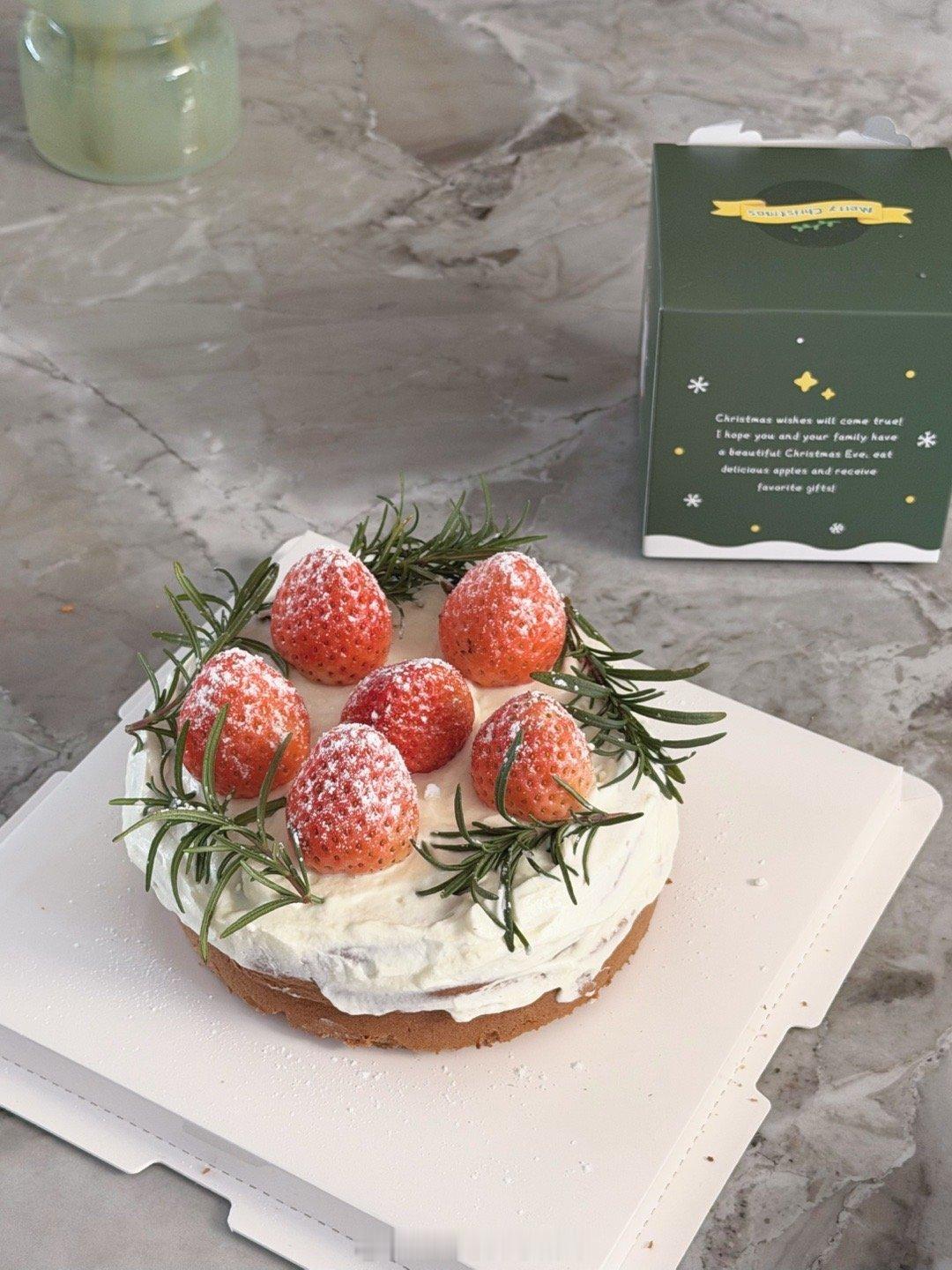 今天做的潦草的小蛋糕^-^