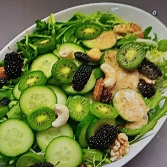 我成功瘦了35.8斤，秘诀之一就是晚上多吃蛋白。蛋白质真是掉秤神器，速度惊人！就