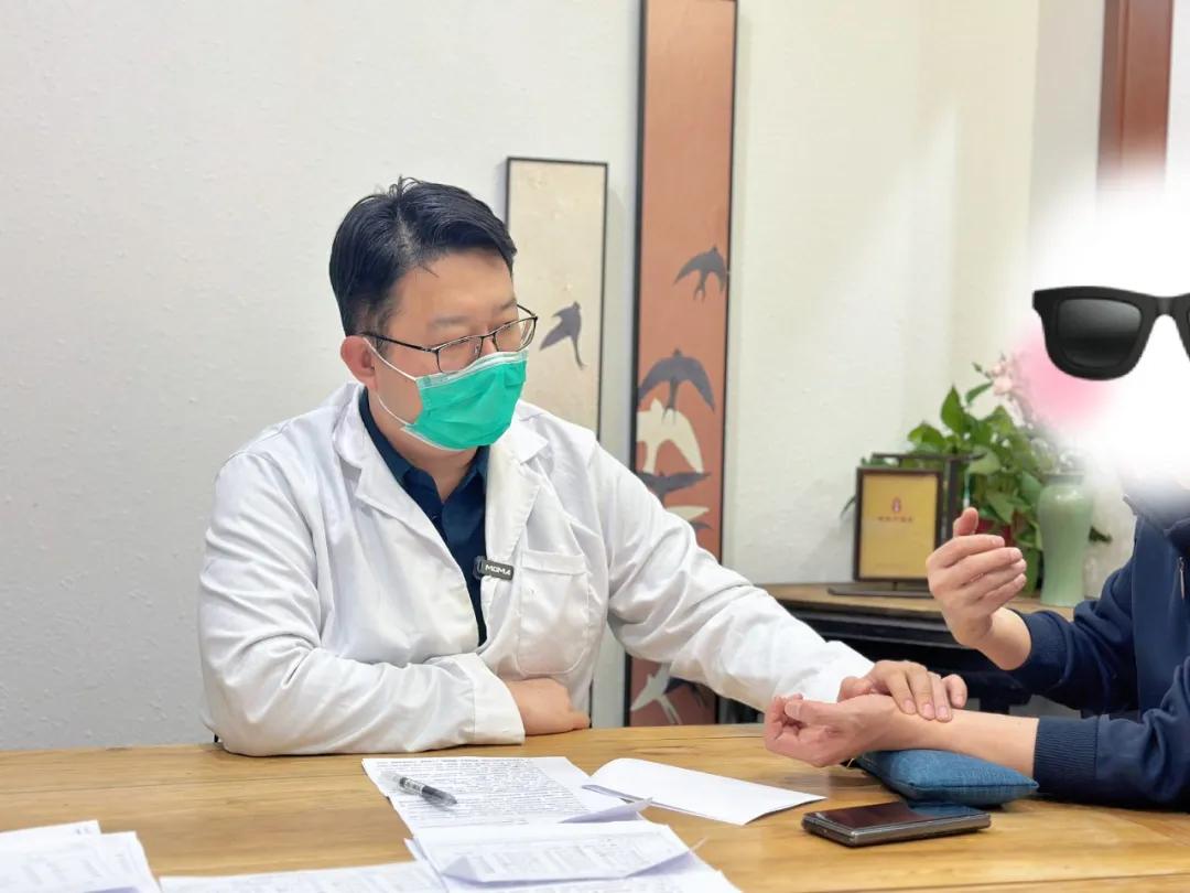 90%的高血压突然降下来了，不用过度治疗，记好一个土方法，人人都用得起我在临