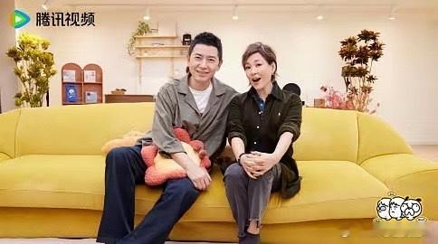 估计全网都在扒到底是哪一位演员当年这么飘吧？李静在《毛雪汪》上爆料当年最难采访的