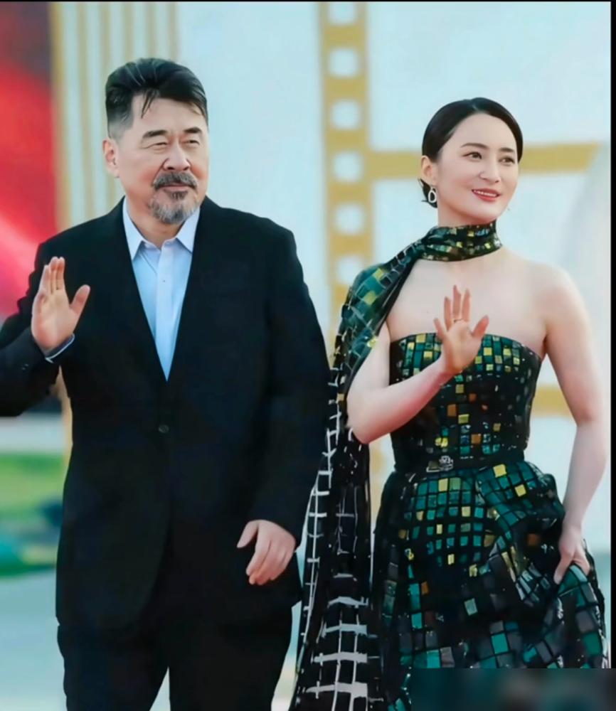 陈建斌的儿子，19岁，身高1米9。这不稀奇。稀奇的是，他被加州大学伯克利