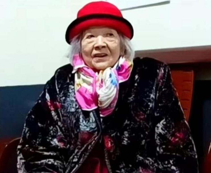2022年，湖南长沙，一老人过世了，临终前3天，她作出了一个重大决定，将自己10