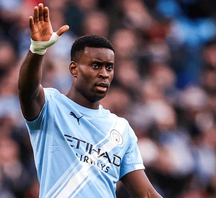 阿森纳万万没有想到曼城开启争冠的最强拼块就是格伊！他在英超9场比赛首发打满，并