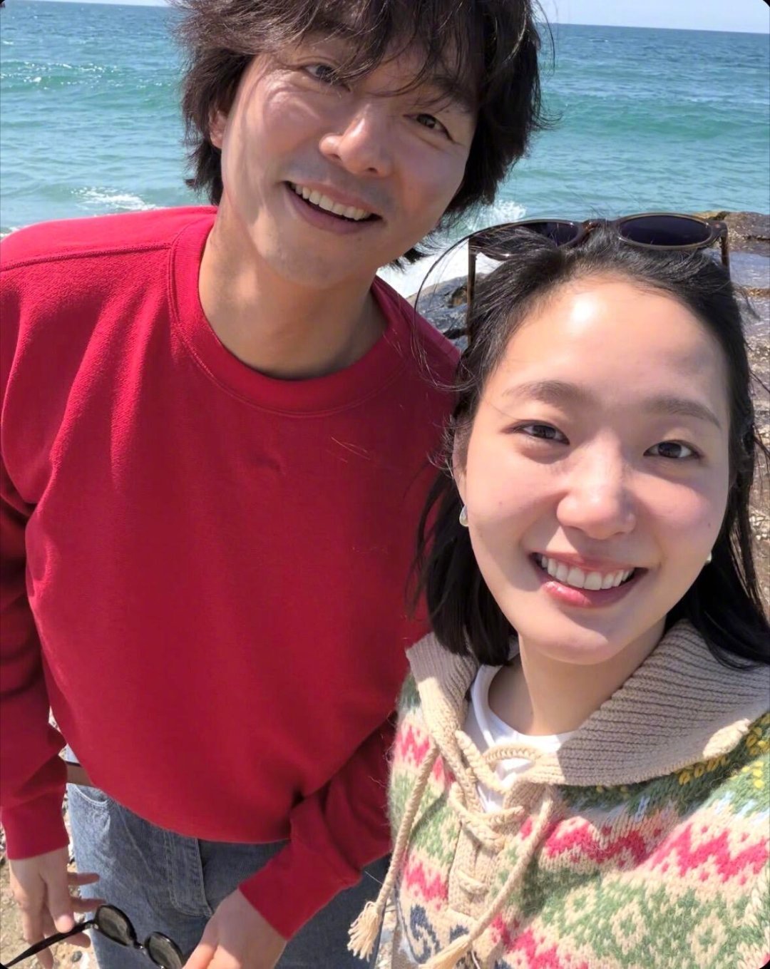 金高银OMG你吓到我了哈哈哈哈！金高银ins晒图，这猛地一看还以为把鬼怪🩲拍出