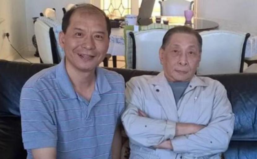 1991年，一代黑帮老大杜月笙的儿子，杜维善回国探亲，他对上海博物馆馆长说道，回