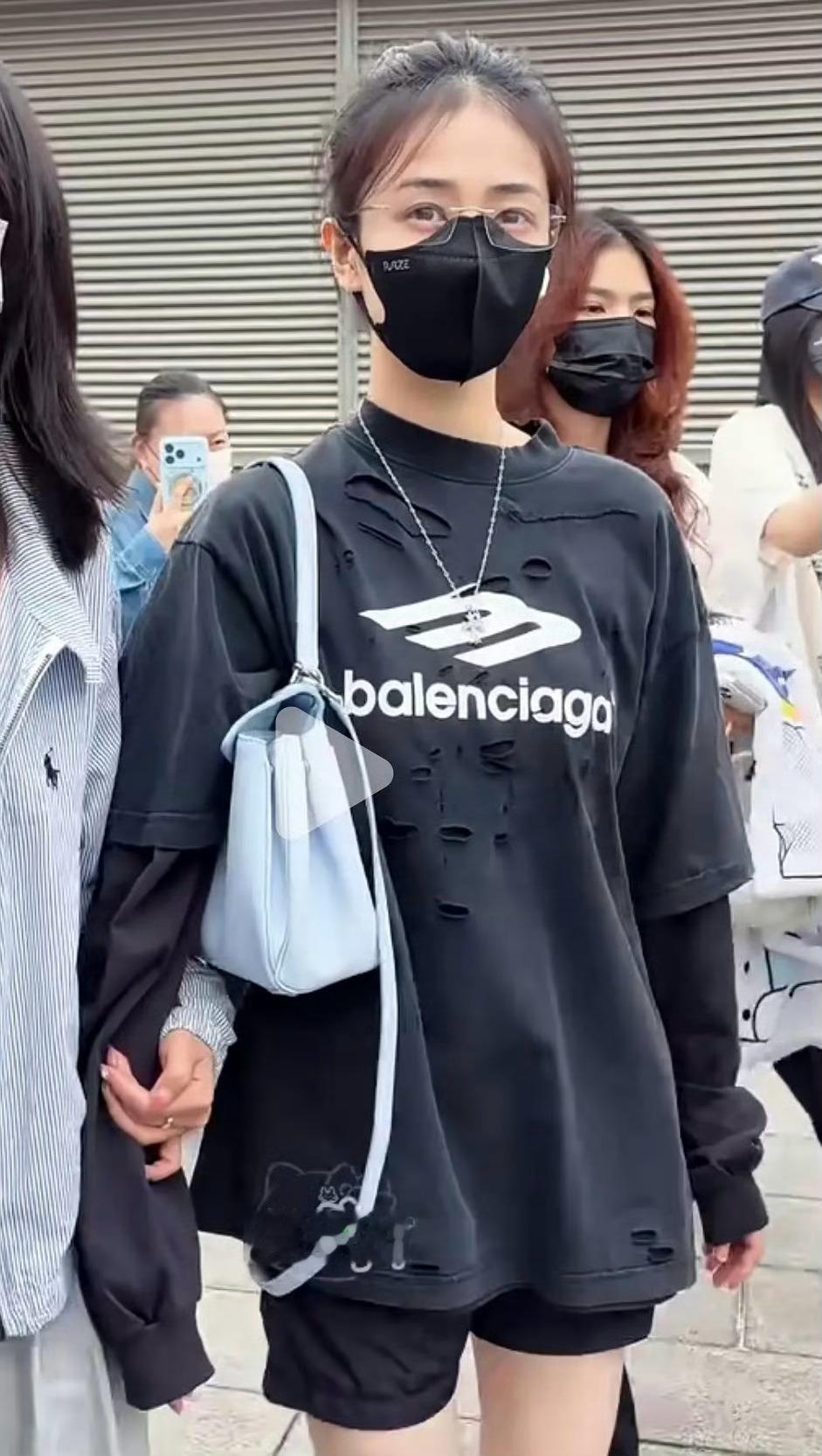 你们别说白鹿是男人了，她眼睛都哭肿了