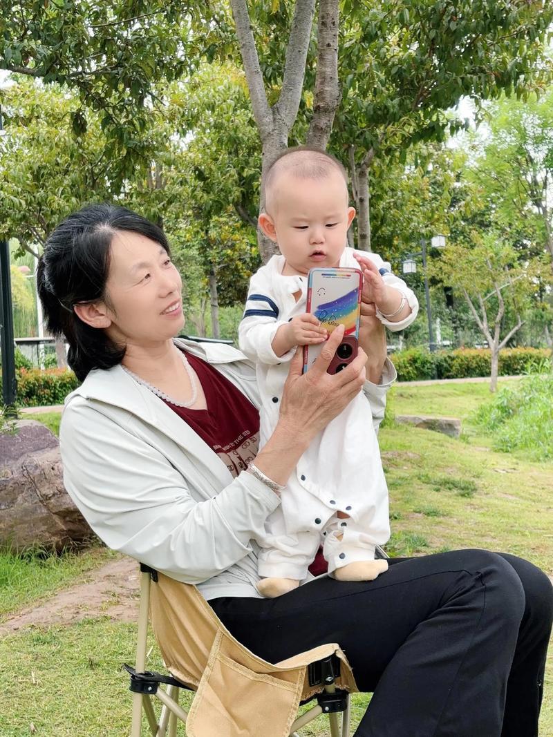 哪怕老了落到她手里，她把我“活刮”了，我也不看孙子！昨天，小孙子所在的幼儿园